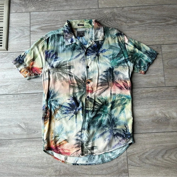 Guess Rogan Pacific Palms  Regular-Fit Button-Down Shirt - Picture 6 of 14